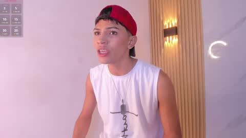 Snapshot of im_sebaslopez chatting on February 22, 3:34 am im_sebaslopez online show from February 22, 3:34 am