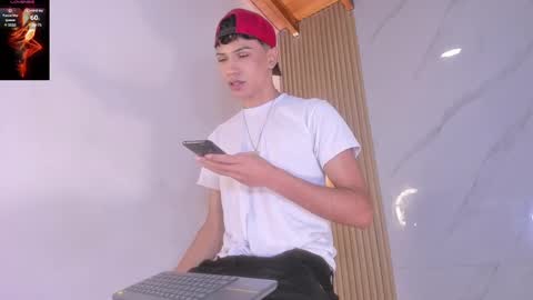 Snapshot of im_sebaslopez chatting on February 24, 3:33 am im_sebaslopez online show from February 24, 3:33 am