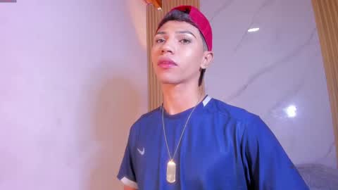 Snapshot of im_sebaslopez chatting on February 26, 6:37 am im_sebaslopez online show from February 26, 6:37 am