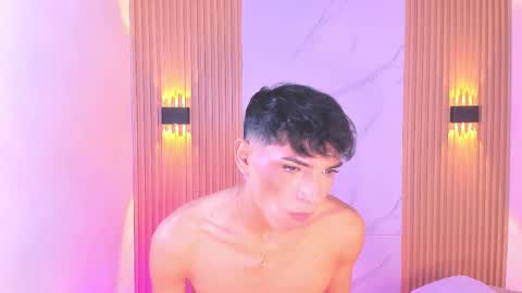 Snapshot of im_sebaslopez chatting on November 11, 8:20 pm im_sebaslopez online show from November 11, 8:20 pm