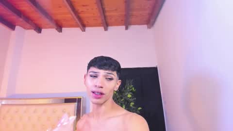 im_sebaslopez online show from January 17, 7:39 pm