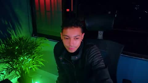 Tavo online show from February 25, 2:10 am