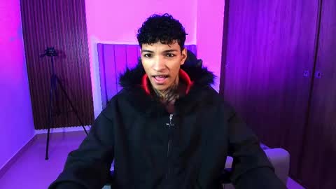 im_usuga online show from April 13, 8:31 am