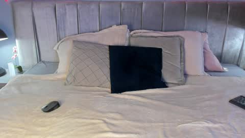 Val online show from April 9, 11:48 am