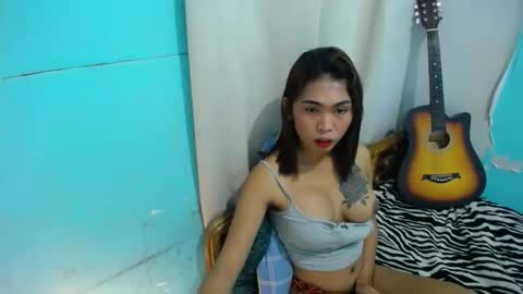 Snapshot of im_your_sexy_wifexxx chatting on November 28, 7:49 pm Ms. M online show from November 28, 7:49 pm