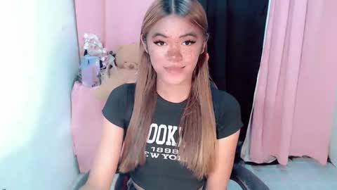 Snapshot of im_yourfairyannaxx chatting on February 17, 5:04 am im_yourfairyannaxx online show from February 17, 5:04 am