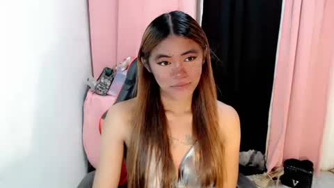 im_yourfairyannaxx online show from April 15, 7:10 pm