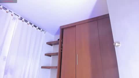 Snapshot of im_zayn chatting on November 28, 3:09 am CAMILO dont forget to leave your thumb up 3 online show from November 28, 3:09 am