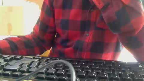 Snapshot of imaussiechris chatting on May 4, 1:12 am Aussie Guy online show from May 4, 1:12 am