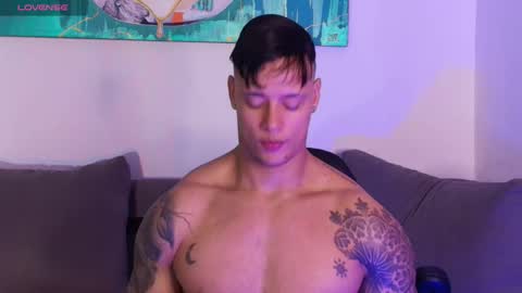 Snapshot of imconor chatting on November 27, 1:29 am imconor online show from November 27, 1:29 am