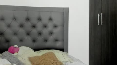 imemily444_ online show from July 19, 4:38 am