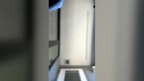 imlightskn online show from March 29, 9:04 pm