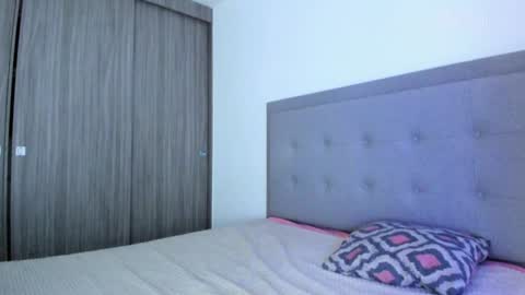 Snapshot of immia_rosse chatting on February 3, 1:30 am mia --------- COL TIME online show from February 3, 1:30 am