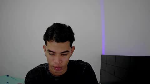 Snapshot of imnero_s chatting on March 8, 5:28 am imnero_s online show from March 8, 5:28 am