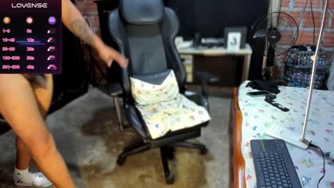 Snapshot of imperion_king chatting on January 18, 2:47 am Imperion King online show from January 18, 2:47 am