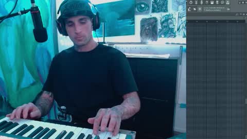 Snapshot of impulsivemusic6 chatting on October 27, 8:29 am impulsivemusic6 online show from October 27, 8:29 am