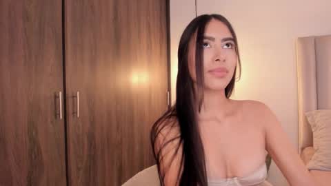 Snapshot of imsaraah chatting on November 10, 10:09 pm sarah online show from November 10, 10:09 pm