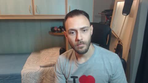 Snapshot of imsimo chatting on November 12, 4:18 pm Simo online show from November 12, 4:18 pm