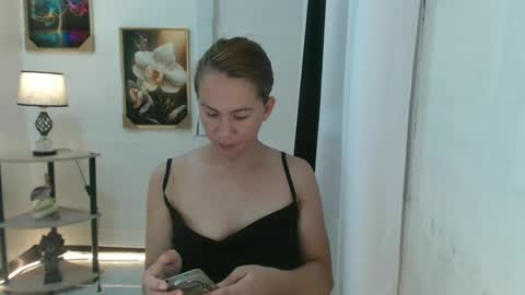 Snapshot of imyourcottoncandy chatting on February 14, 9:56 am kc online show from February 14, 9:56 am