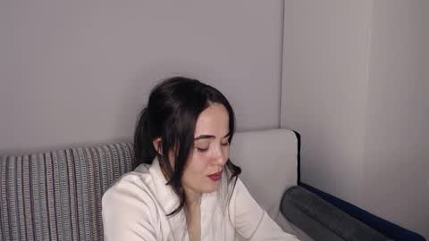 Lin online show from November 14, 7:56 pm