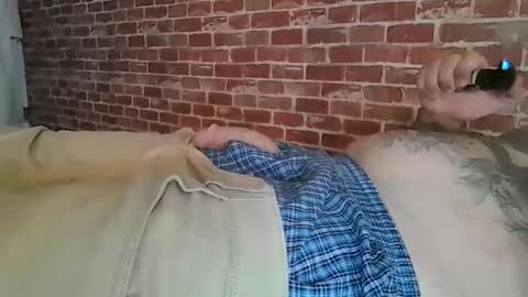 Snapshot of incognito4mon3y chatting on December 28, 1:50 am incognito4mon3y online show from December 28, 1:50 am