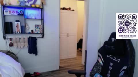 incomingtease online show from February 20, 6:08 pm