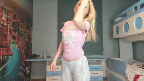 Masha online show from April 14, 8:37 pm