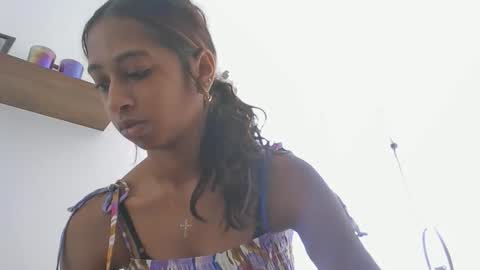 Snapshot of indanbella19 chatting on April 20, 7:33 am indanbella19 online show from April 20, 7:33 am