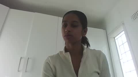 Snapshot of indanbella19 chatting on May 8, 5:24 am indanbella19 online show from May 8, 5:24 am