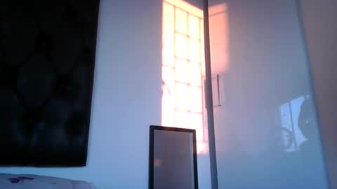 Snapshot of indanbella19 chatting on June 11, 5:05 am indanbella19 online show from June 11, 5:05 am