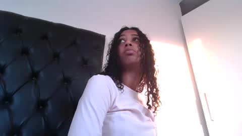 Snapshot of indanbella19 chatting on June 12, 5:06 am indanbella19 online show from June 12, 5:06 am