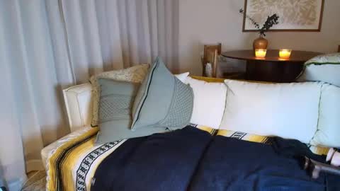 IndianaCooper - Showtimes - Mon-Fri 12pm and 930PM CST SatSun 930pm CST online show from March 30, 2:01 am