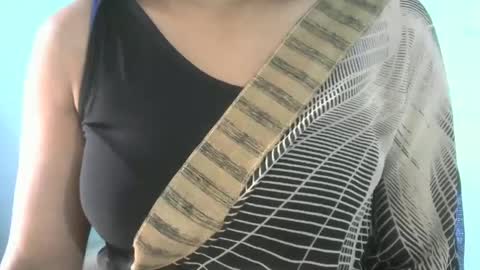 Snapshot of indiananu23 chatting on December 25, 9:02 am indiananu23 online show from December 25, 9:02 am