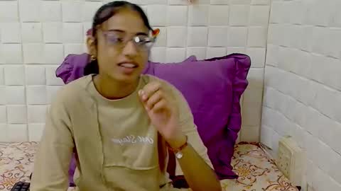 Snapshot of indianbootylicious1 chatting on March 18, 6:05 am nala online show from March 18, 6:05 am