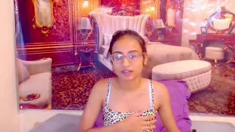 Snapshot of indianbootylicious1 chatting on April 3, 5:16 am nala online show from April 3, 5:16 am