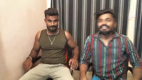 Snapshot of indianbull2023 chatting on May 25, 1:17 pm indian slim boy with big for u online show from May 25, 1:17 pm