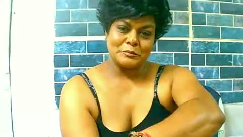 Snapshot of indiancherrypie chatting on December 8, 9:35 am indiancherrypie online show from December 8, 9:35 am