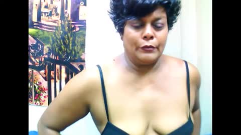 Snapshot of indiancherrypie chatting on December 15, 9:09 pm indiancherrypie online show from December 15, 9:09 pm