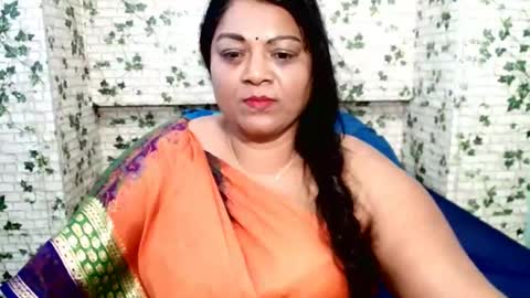 Snapshot of indiandelia chatting on January 15, 12:25 pm indiandelia online show from January 15, 12:25 pm