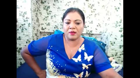 Snapshot of indiandelia chatting on January 20, 6:10 am indiandelia online show from January 20, 6:10 am