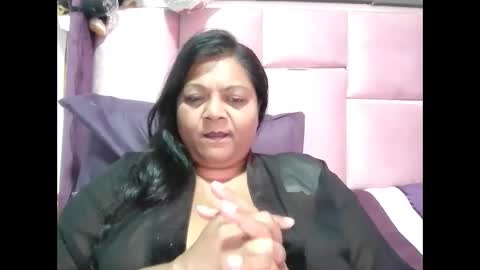 Snapshot of indiandelia chatting on October 23, 3:17 am indiandelia online show from October 23, 3:17 am