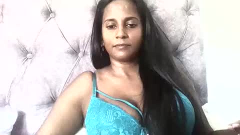 Snapshot of indianjasmin chatting on February 21, 6:58 am priya online show from February 21, 6:58 am