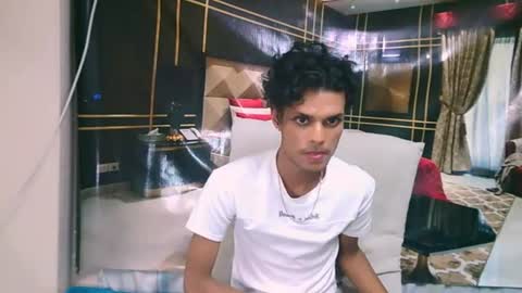 Snapshot of indianlipstickluna chatting on July 15, 5:40 pm Bradz online show from July 15, 5:40 pm