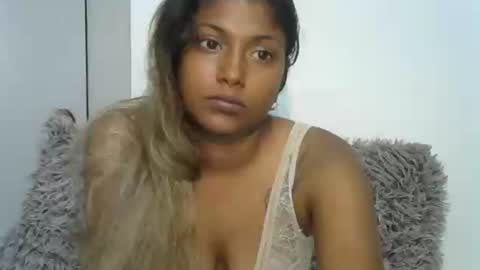 indianqtpie6 online show from March 23, 6:39 am