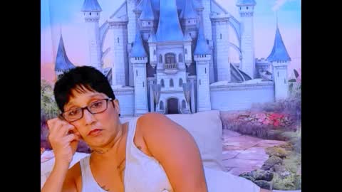 Snapshot of indianroxy07 chatting on January 24, 8:11 pm roxy online show from January 24, 8:11 pm
