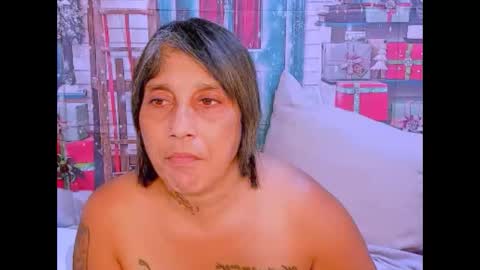 indianroxy27 online show from December 4, 12:14 pm