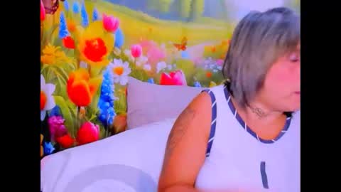 indianroxy27 online show from March 20, 8:46 pm