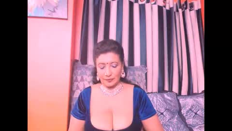 Snapshot of indiansarika65 chatting on January 26, 7:09 pm indiansarika65 online show from January 26, 7:09 pm