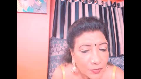 Snapshot of indiansarika65 chatting on January 30, 4:45 pm indiansarika65 online show from January 30, 4:45 pm
