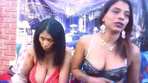 Snapshot of indiansexyass4u2luv chatting on December 18, 9:43 pm indiansexyass4u2luv online show from December 18, 9:43 pm